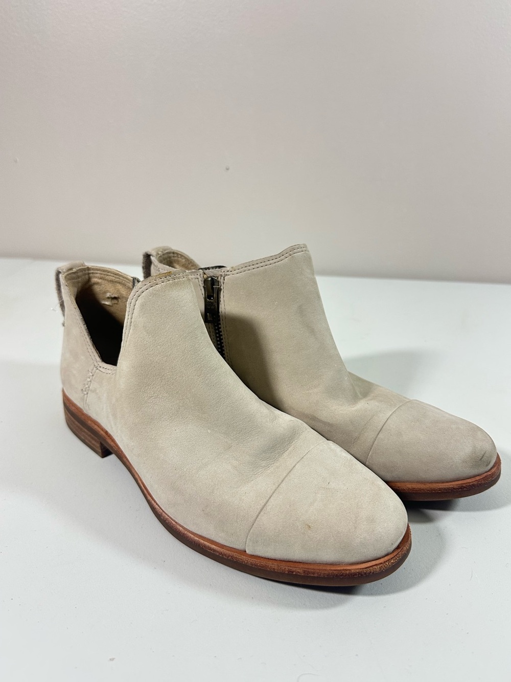 Timberland Booties Womens Sz US 7.5 Beige Leather Ankle Boot Western Boho
